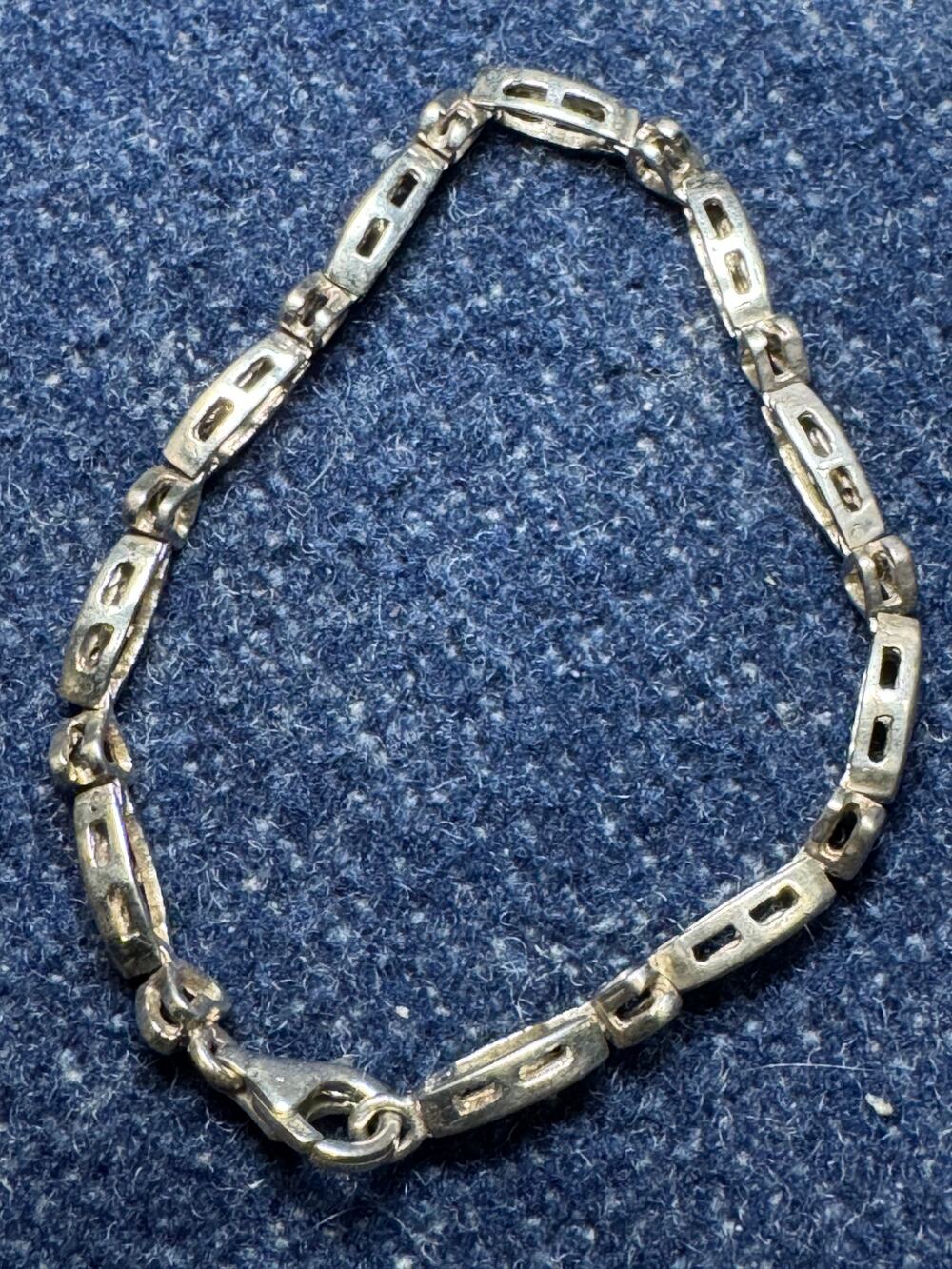 6in 925 Sterling Silver Tennis Bracelet with Rhinestones